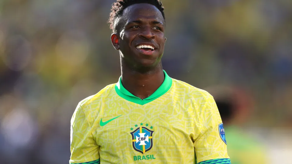 Vini Jr. prova gosto de melhor do mundo e destaque na seleção sem Neymar